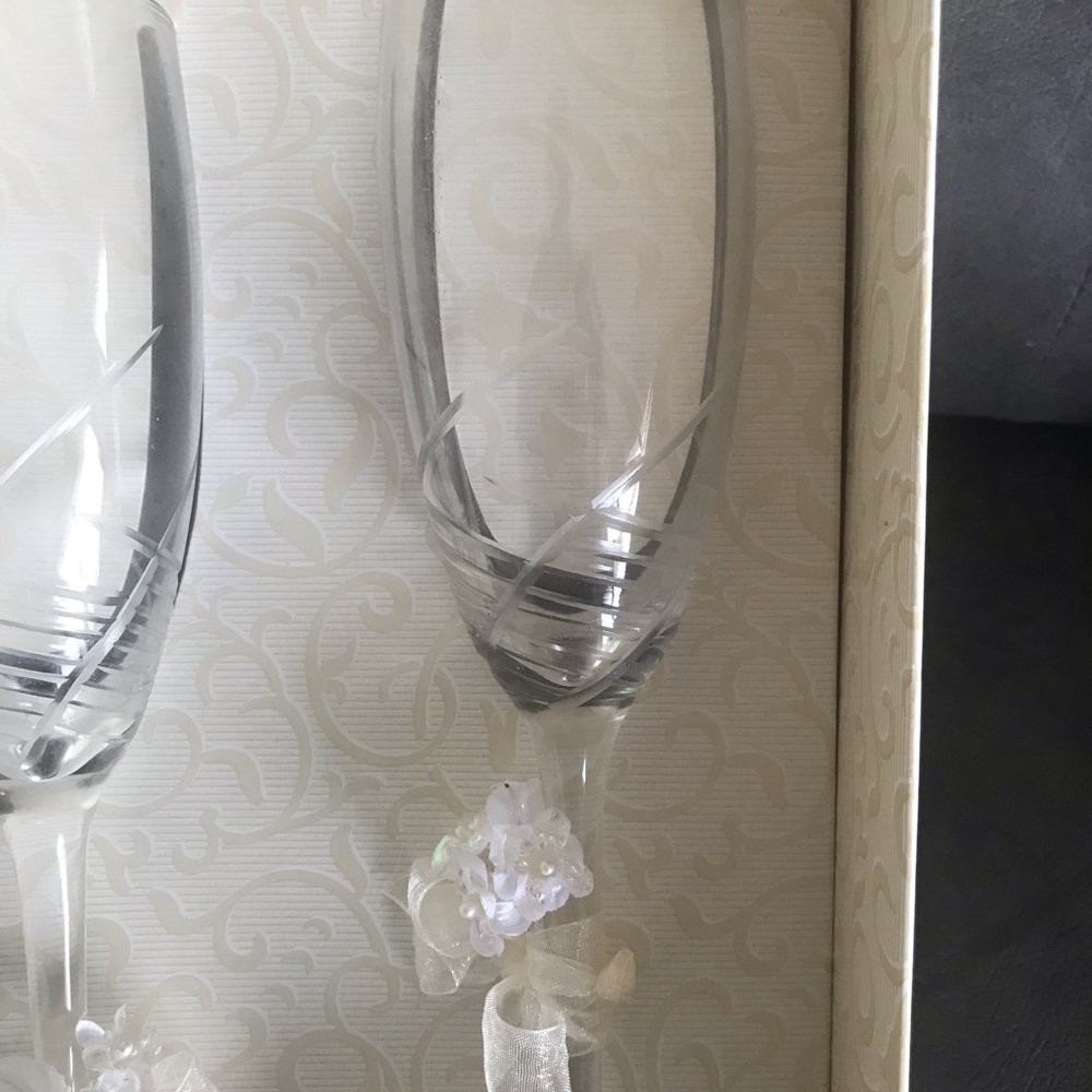 Champagne Glasses for 2 by The Beauty of Jamie Lynn.
New in box Set of two. - Picture 2 of 4